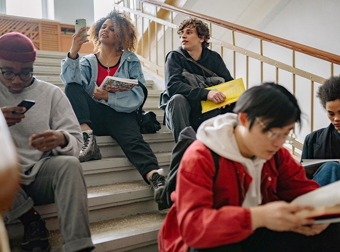 Americans Reveal 28 Things That Are True And False About High School According To Movies