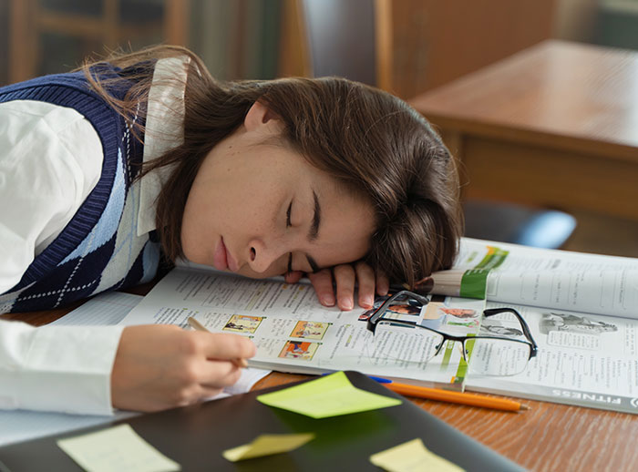 Americans Reveal 28 Things That Are True And False About High School According To Movies