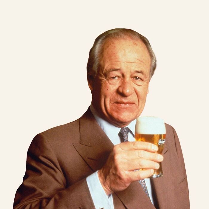 En 1983, Freddy Heineken fue secuestrado, le pidieron un rescate (16 millones de euros) y más tarde dijo: "Me torturaron durante 3 días, me hicieron beber Carlsberg"