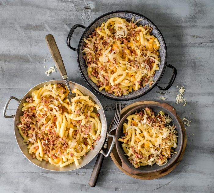 Älplermagronen, A Dish From The Swiss Alps, Macaroni, Potatoes,bacon,cheese,onions, Applesauce