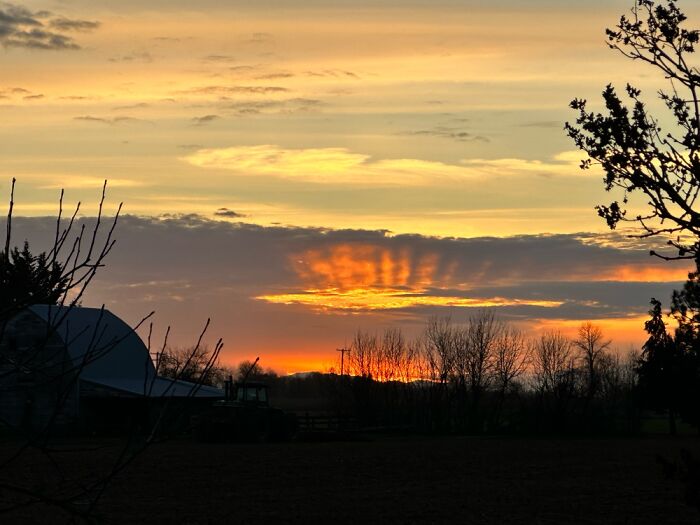 We Called This “God’s Fingers”, When I Was Growing Up. Don’t See This Sunset As Often Now