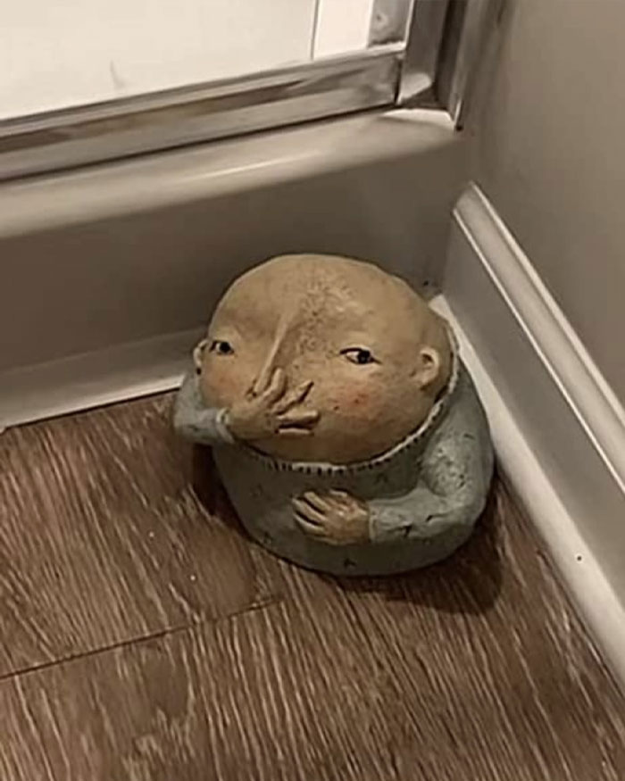 Images-With-No-Context