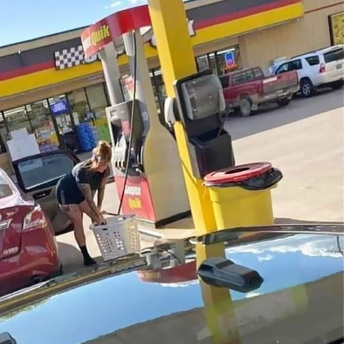 Images-With-No-Context