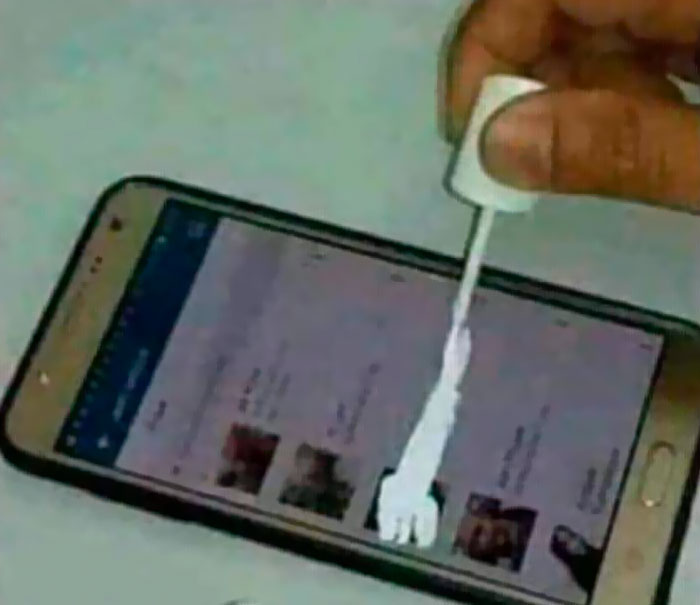 Images-With-No-Context