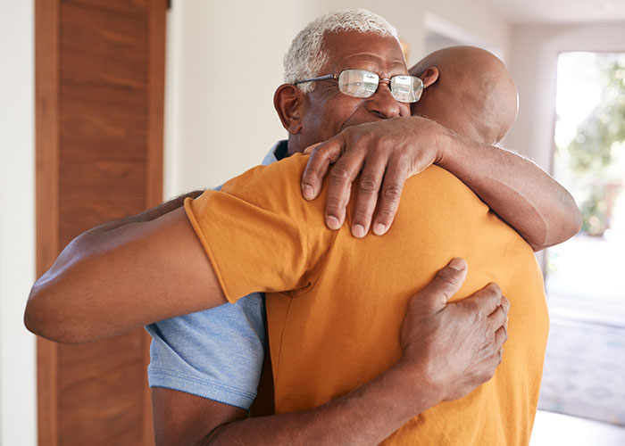 Aunt Lashes Out At Her Teen Nephew Then Acts Stunned When His Mom Tells Her To Pack Her Bags And Leave Aunt Lashes Out At Her Teen Nephew Then Acts Stunned When His Mom Tells Her To Pack Her Bags And Leave