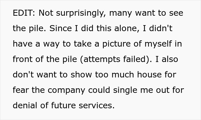 Man Buys The Rights To His Neighbors' Leaves To Mess With Leaf Collection Company's Ridiculous Rules By Building A Giant Pile Man Buys The Rights To His Neighbors' Leaves To Mess With Leaf Collection Company's Ridiculous Rules By Building A Giant Pile