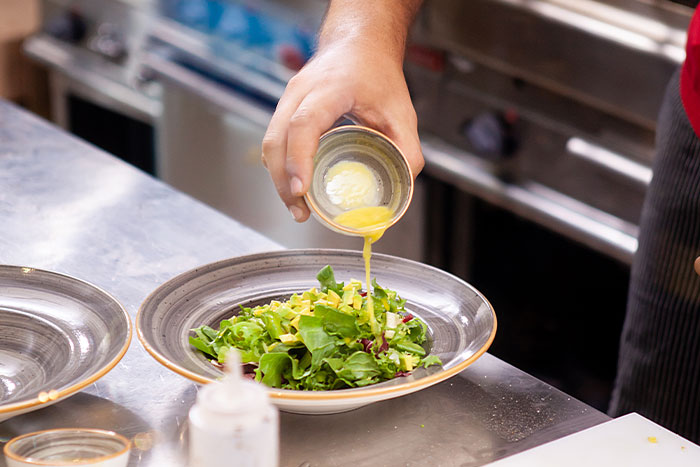 “What Trick Did You Learn That Changed Everything?”: 30 People Share Their Best Cooking Hacks