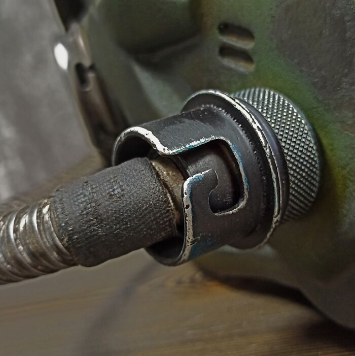 I Upcycled A Vintage Fireman's Helmet By Making It Into A Post Apocalyptic-Looking Mask