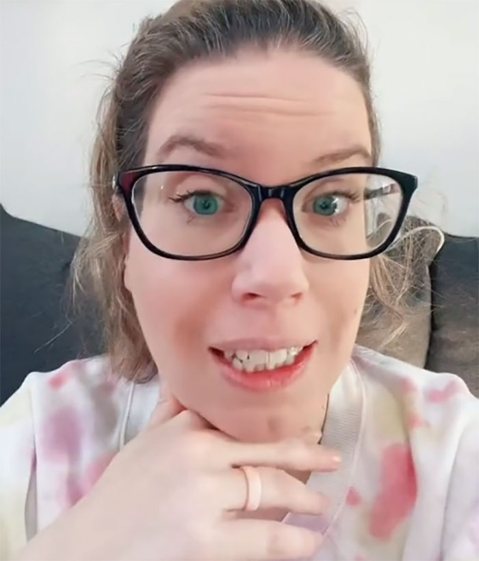 Son Tips $10 After Eating For $104, His Mom Is Furious And Sends Him Back