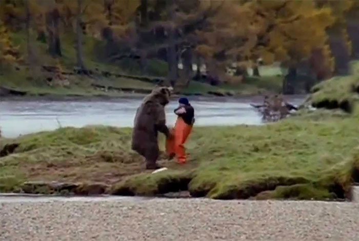 John West Salmon – Bear Fight (2000)