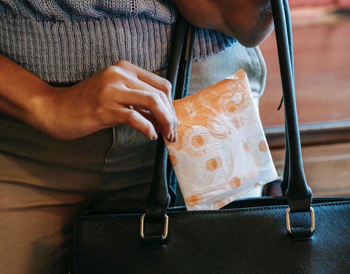 Guy Gets Called A Jerk For “Leaving Out” His Ex From 10 Y.O. Daughter’s “First Period” Milestone