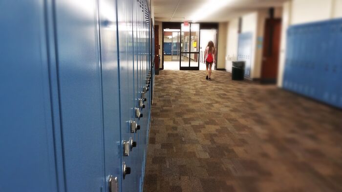 35 People Share The Dumbest And Most Infuriating Rules Their School Or Workplace Made Up