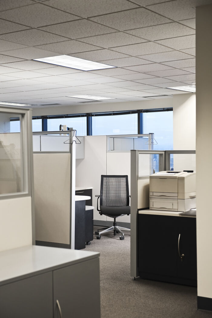 35 People Share The Dumbest And Most Infuriating Rules Their School Or Workplace Made Up