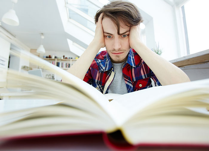 30 Cringeworthy Signs That Scream ‘This Person Peaked In High School,’ As Shared By This Online Community