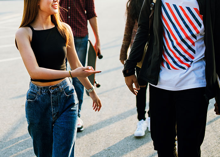 28 People Share How Life Turned Out For The 'Pretty Girl' Of Their High School