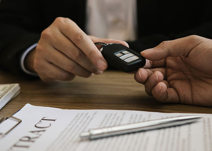 25 Profesiones infravaloradas hasta que se necesitan en emergencias