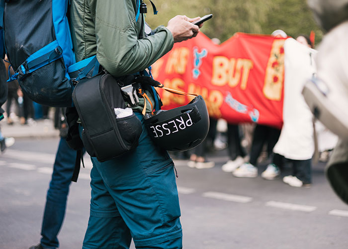 “Everybody Hates Me Until They Need Me”: 30 Professions That Are Underestimated Until People Need Them In Emergency Situations