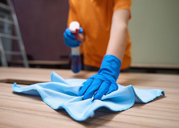 25 Profesiones infravaloradas hasta que se necesitan en emergencias