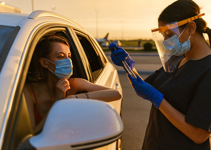 25 Profesiones infravaloradas hasta que se necesitan en emergencias