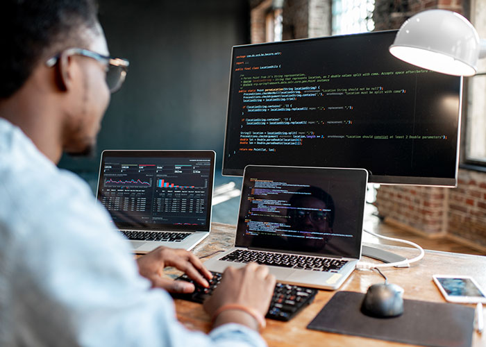 25 Profesiones infravaloradas hasta que se necesitan en emergencias