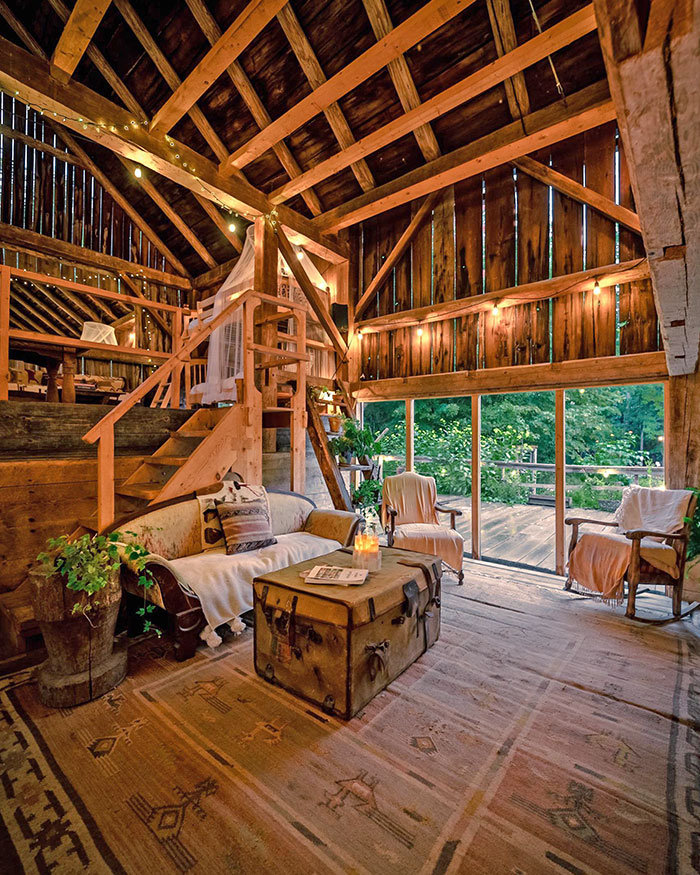 Vermont Converted Barn - Cozy Living Room
