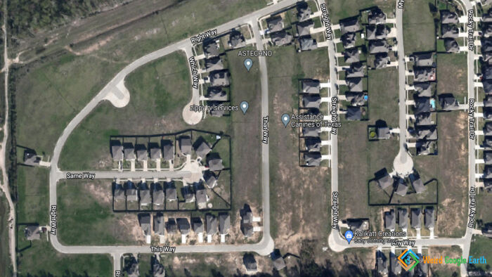 "The Right Way?". Location: Kingwood, Texas, USA