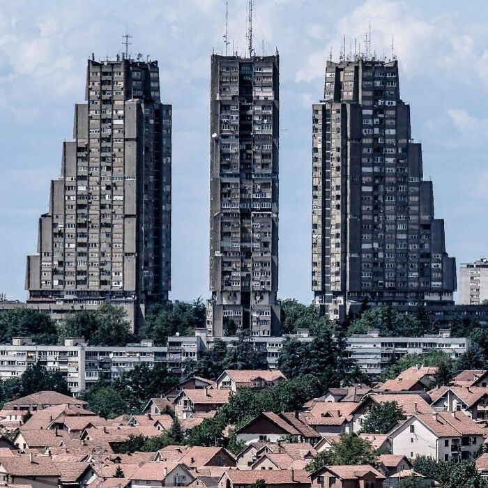 Puerta del Este de Belgrado, Edificios Rudo, (Istočne Kapije) Belgrado, Serbia, construidos en 1976. Arquitecto: Vera Ćirković. Ingeniero: Milutin Jerotijević