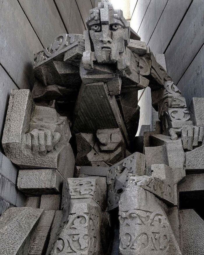 Monumento a los 1300 años de Bulgaria