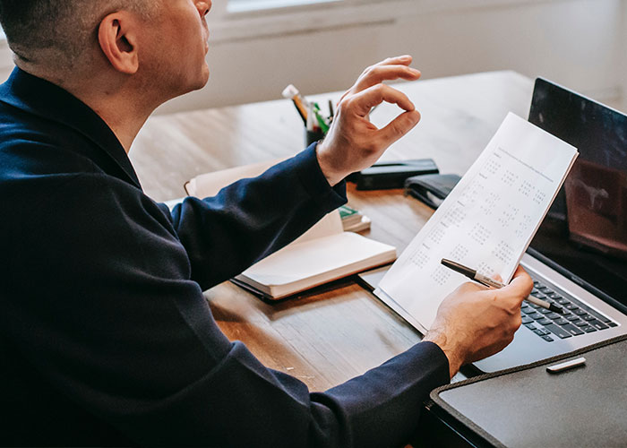 Student Questions Why They Received A Late Penalty When Their Assignment Was Submitted 14 Mins Before The Deadline, Shares Their Emails With The Professor
