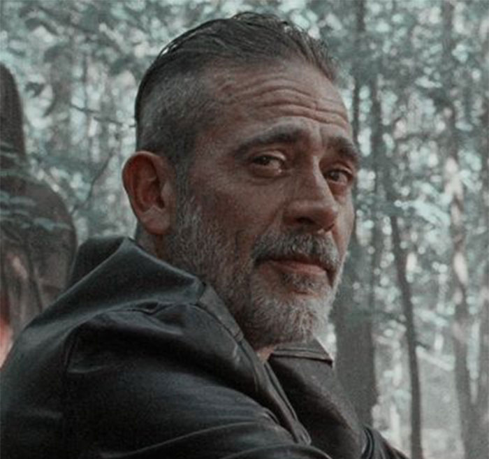 Someone Asks "What Show Did You Start And Wind Up Hating So Much You Didn't Finish It?" And 50 People Share