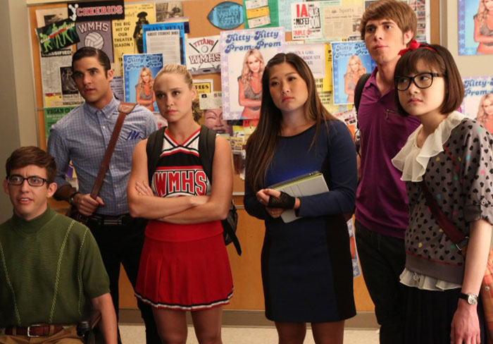 Someone Asks "What Show Did You Start And Wind Up Hating So Much You Didn't Finish It?" And 50 People Share