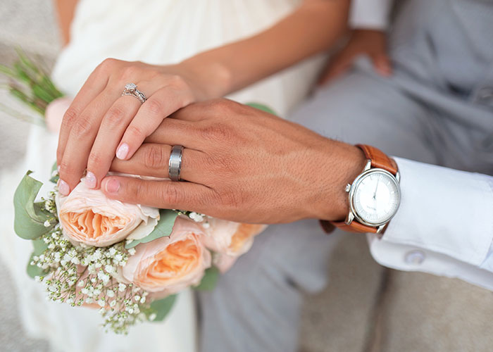 Person Shares The Rudest Wedding They've Been To, Where Guests Got Divided With Stamps On Their Hands And Were Served Different Meals Accordingly