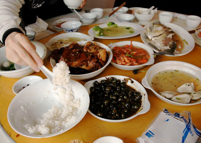 Woman Loses It After She Finds Out A Coworker's Meal She Helped Herself To Contained MSG, Takes Her To HR