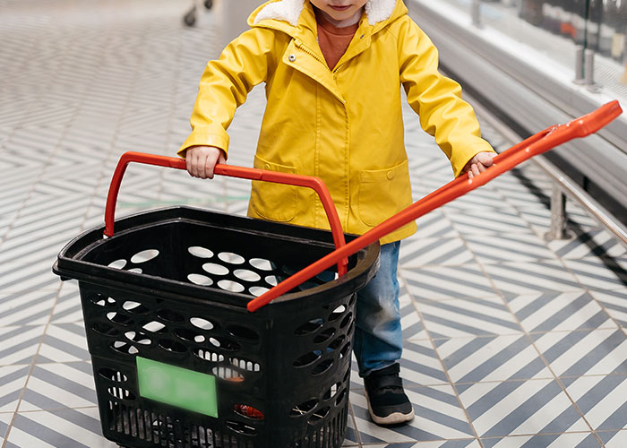 "I Thought That Was Incredibly Rude And Uncalled For": Woman Loses It At This Parent In A Store Who Let Their Kid Use The Self-Checkout