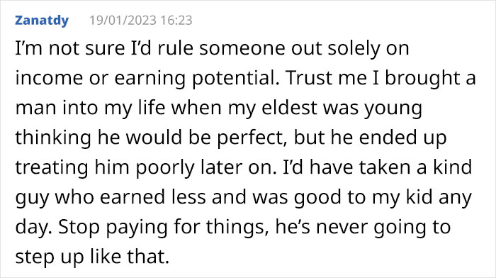 Boyfriend Makes 4 Times Less Than His Girlfriend, She's Getting The "Ick" Because Of It
