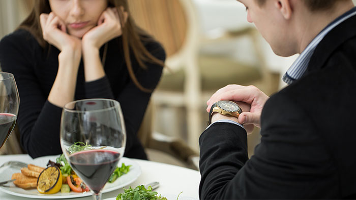 Woman Goes On A Date With A "Nice Guy", Ends Up Being Traumatized By It Woman Goes On A Date With A "Nice Guy", Ends Up Being Traumatized By It