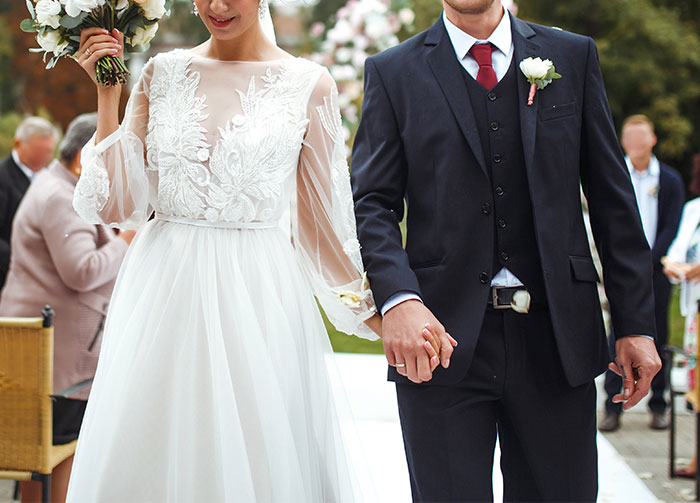 Woman Gets Labeled A &ldquo;Bridezilla&rdquo; After She Goes Viral For Sharing The 6 Rules Her Wedding Guests Had To Obey 