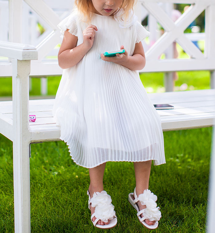 Woman Gets Labeled A &ldquo;Bridezilla&rdquo; After She Goes Viral For Sharing The 6 Rules Her Wedding Guests Had To Obey 