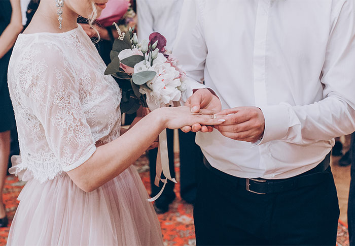 Woman Gets Labeled A &ldquo;Bridezilla&rdquo; After She Goes Viral For Sharing The 6 Rules Her Wedding Guests Had To Obey 