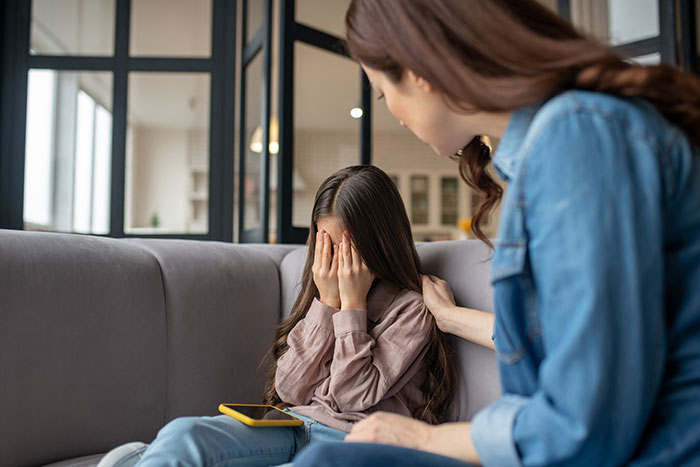 Woman Serves Rabbit Stew For Themed Party, Guests Flip Out After Realizing It Contains Actual Rabbit Meat