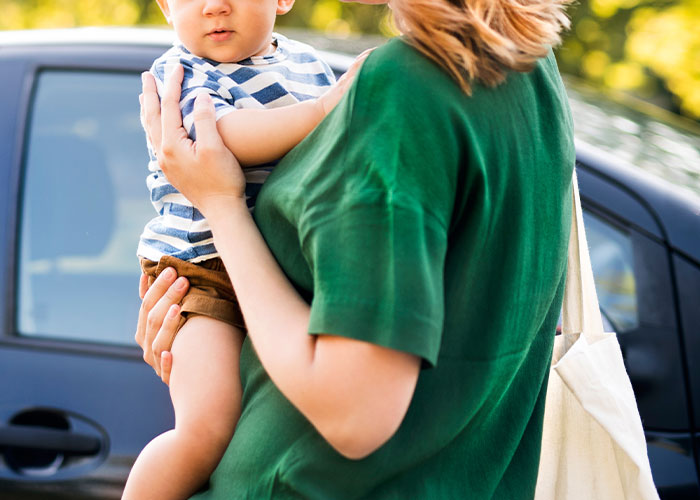 30 Times Know-It-Alls Shamed Moms For The Stupidest Reasons, As Shared In This Online Thread