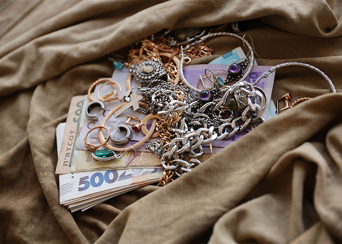 30 People Share Awful Things Their Siblings Did That They Say They Will Never Forgive