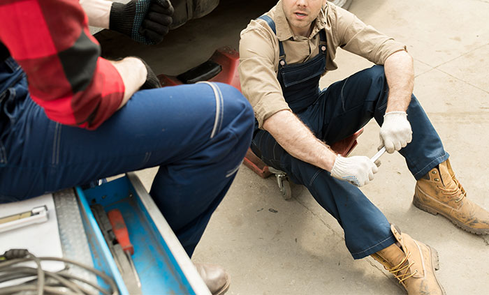 "He Looked Extremely Shocked When I Told Him My Wage": Boss Replaces Two People With One Person Who's Paid Less, Gets Upset When He Quits On The First Day