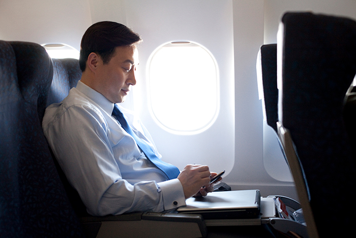 &ldquo;If There&rsquo;s Room&rdquo;: Airline Employee Outsmarts Entitled Customer By Maliciously Complying To Upgrade His Flight