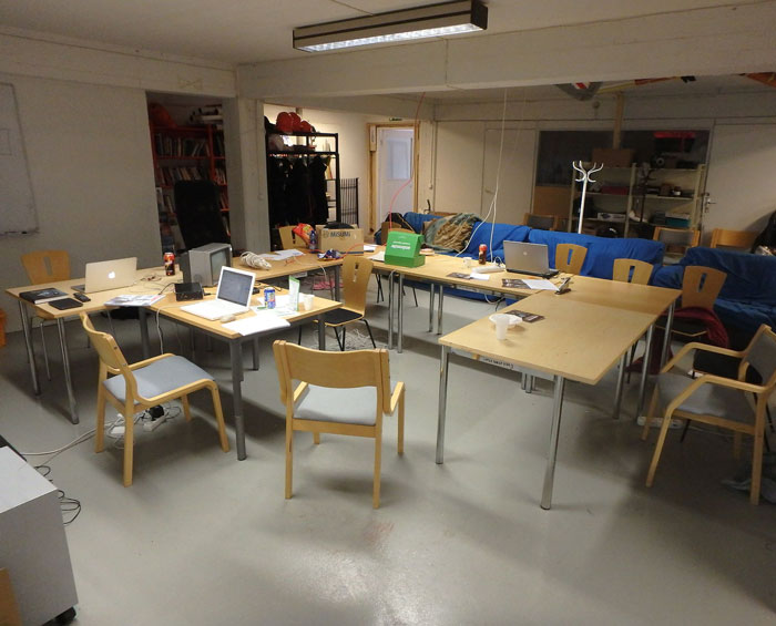 "My Life Fell Apart Due To One Screenshot": Person&rsquo;s Story About How One Group Message Cost Them Their Best Friend And Job