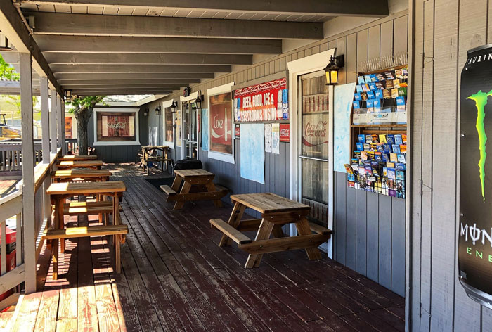 Woman Shares A Tale Of How A Friendly Cop Took Petty Revenge On Her Annoying Know-It-All Coworker Woman Shares A Tale Of How A Friendly Cop Took Petty Revenge On Her Annoying Know-It-All Coworker