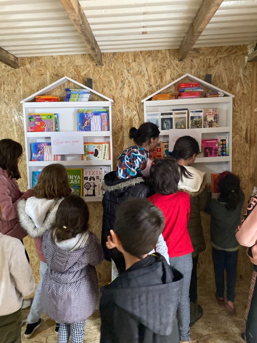 A Book Share Initiative In Turkey: @take.read.bring
