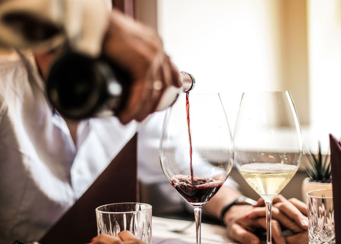 30 Common Mistakes That Tourists Make While Visiting Europe