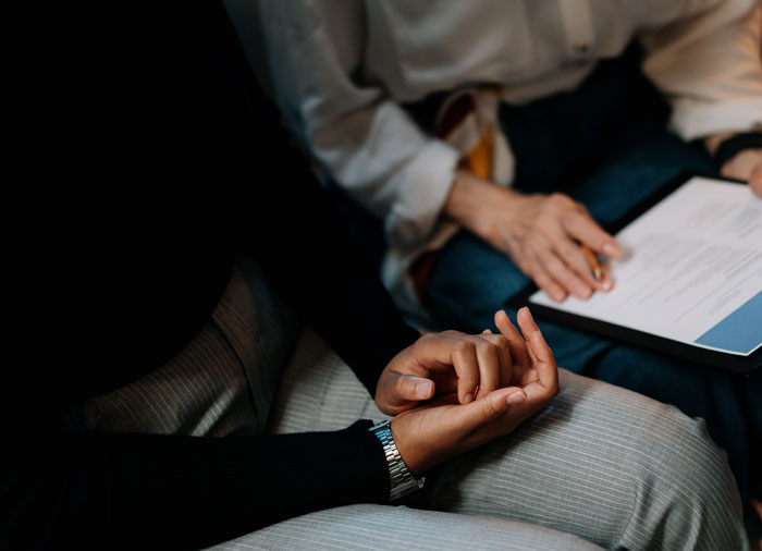 Someone Asks "Blanket NDAs Are Now Illegal, What Can You Finally Tell Us About Your Former Employer?" And 30 People Deliver