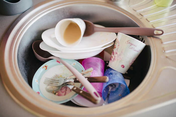 People Realized They Were Living With A ‘Monster’ And Had To Share Their 26 Stories With Folks Online